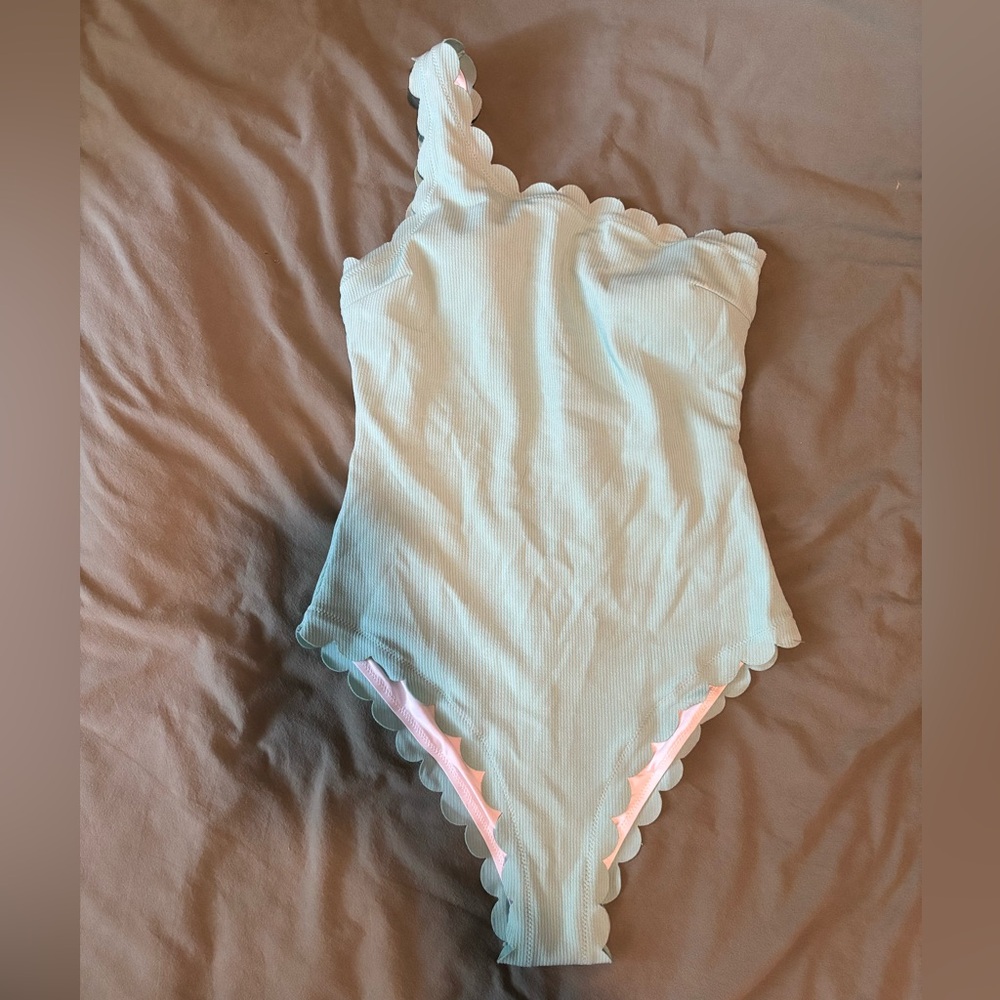 Cupshe Mint Scalloped Swimsuit